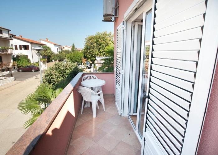 Apartments Maric with parking