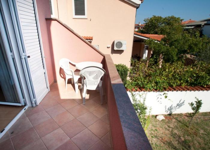 Apartments Maric with parking