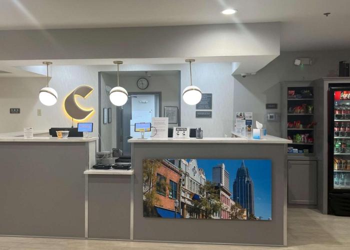 Springdale Inn & Suites