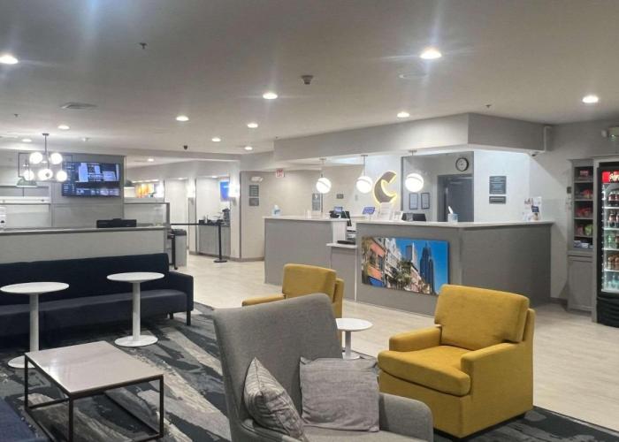 Springdale Inn & Suites