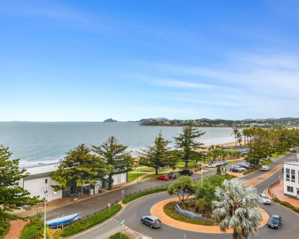фото Bayview Tower