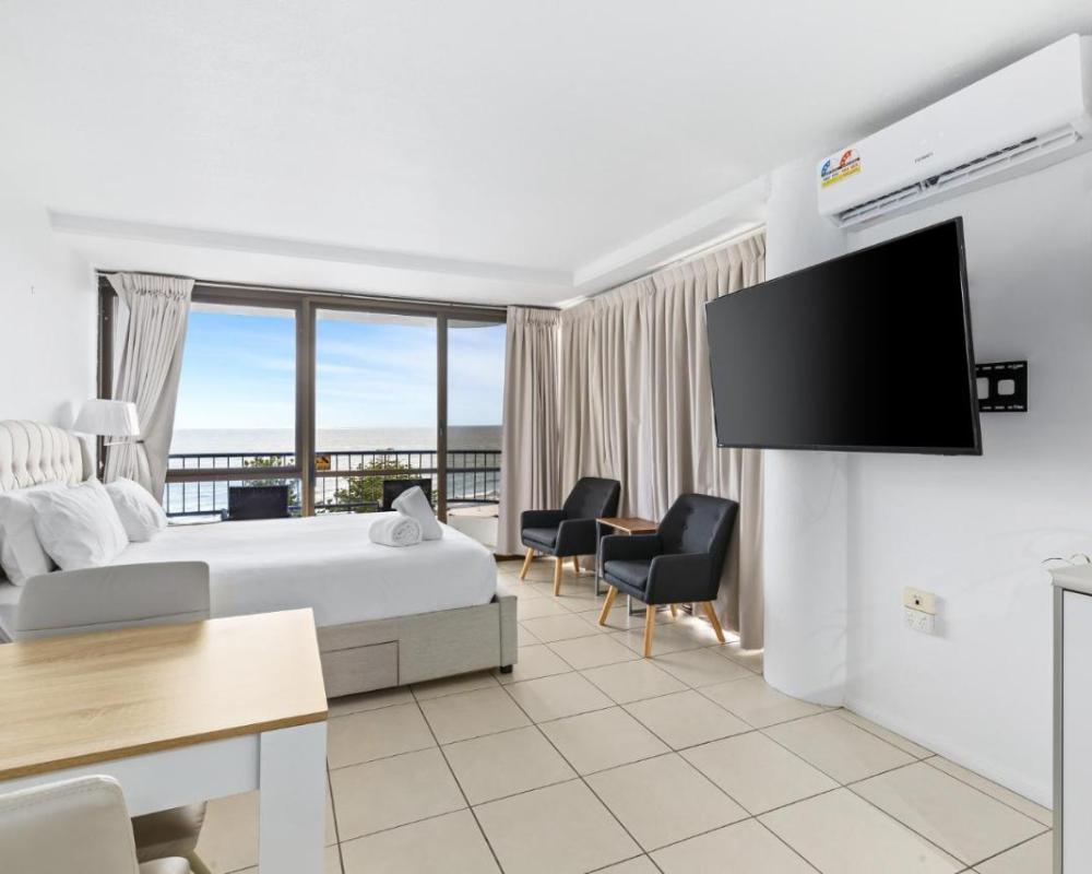 фото Bayview Tower