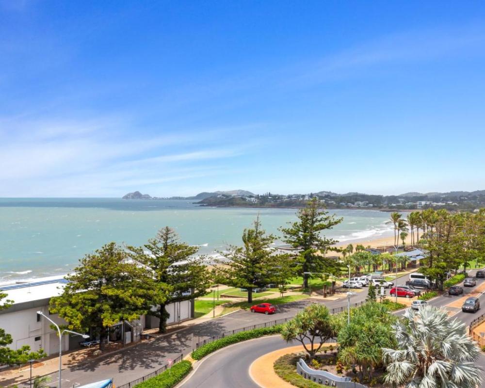 фото Bayview Tower