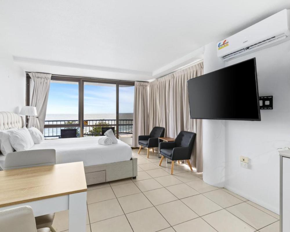 фото Bayview Tower