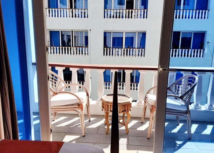 Cowrie Shell Beach Apartments