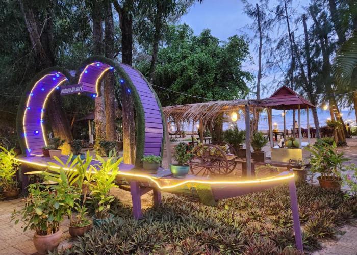 NATAYA Round House Coral Bay Resort