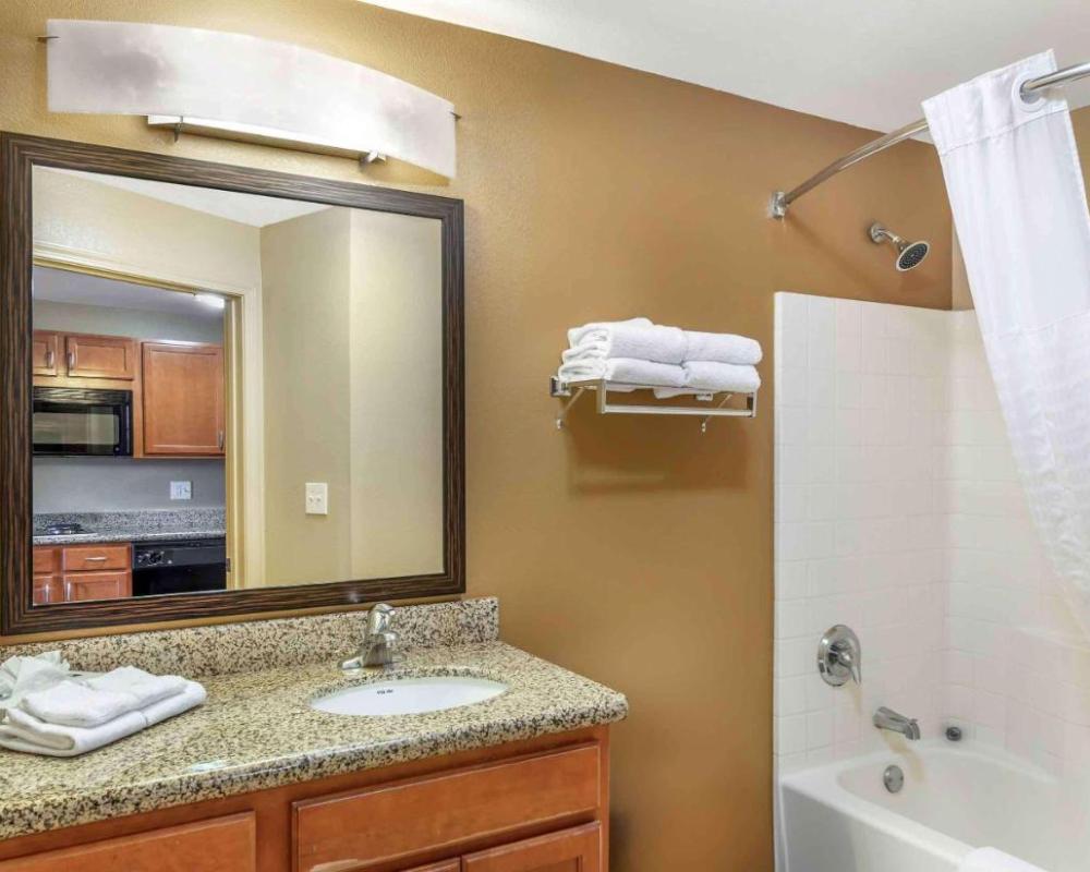 фото Extended Stay America Suites - Bakersfield - Chester Lane
