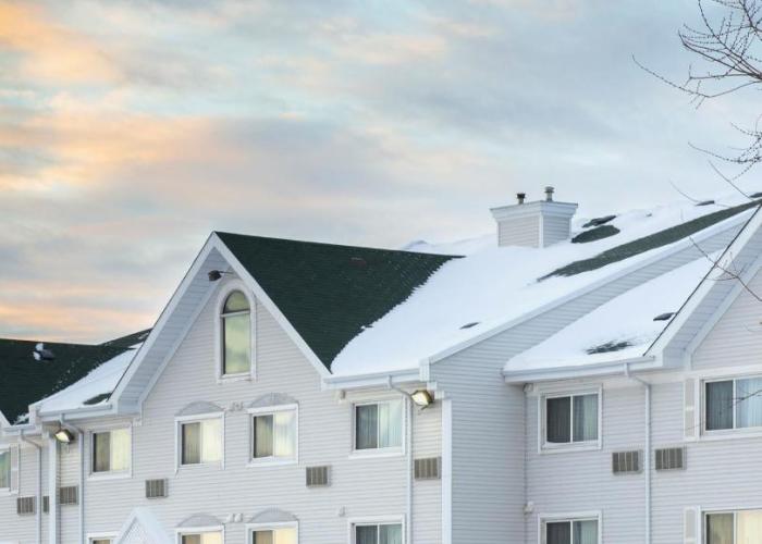 Travelodge Suites by Wyndham Regina - Eastgate Bay