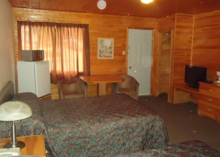 Dreamland Motel