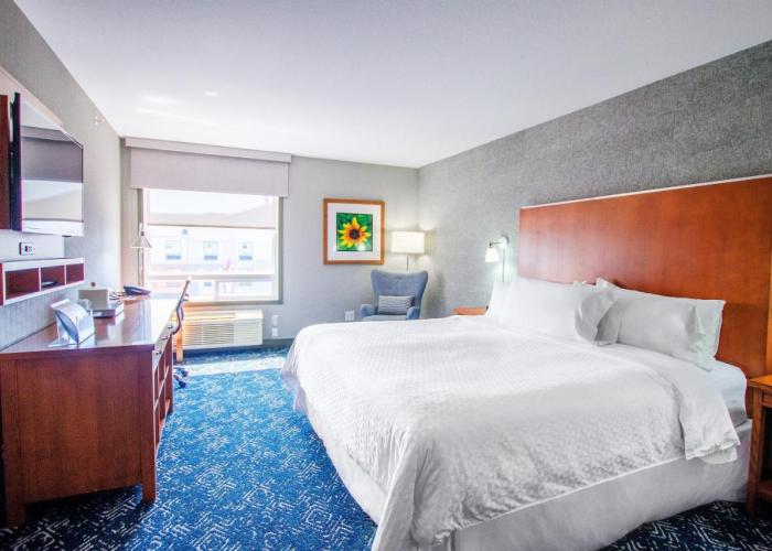 Four Points by Sheraton Saskatoon