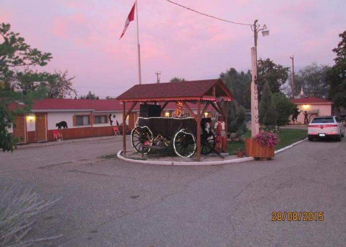 Tel-A-Friend Motel