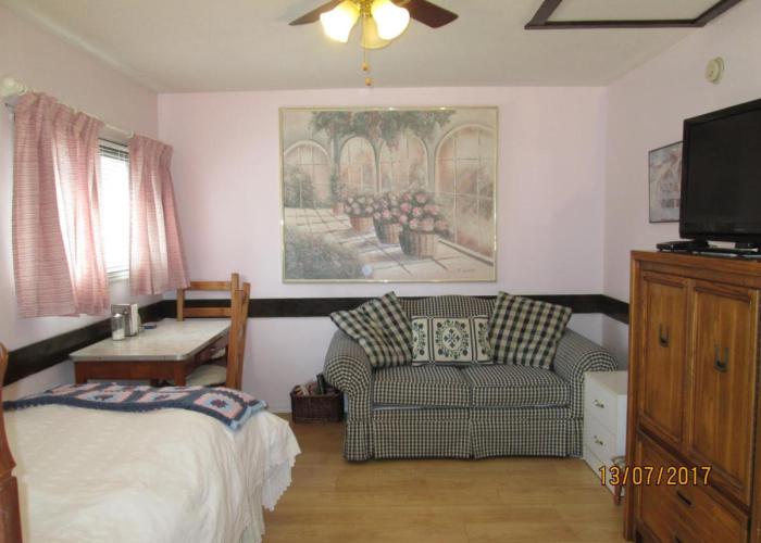 Tel-A-Friend Motel