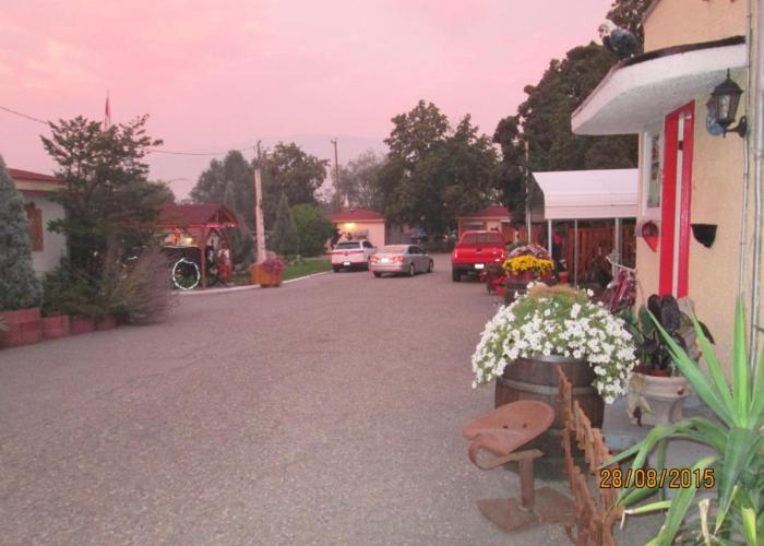 Tel-A-Friend Motel