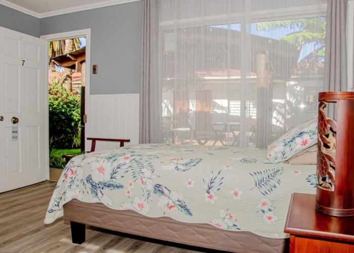 Inaki Uhi Hotel