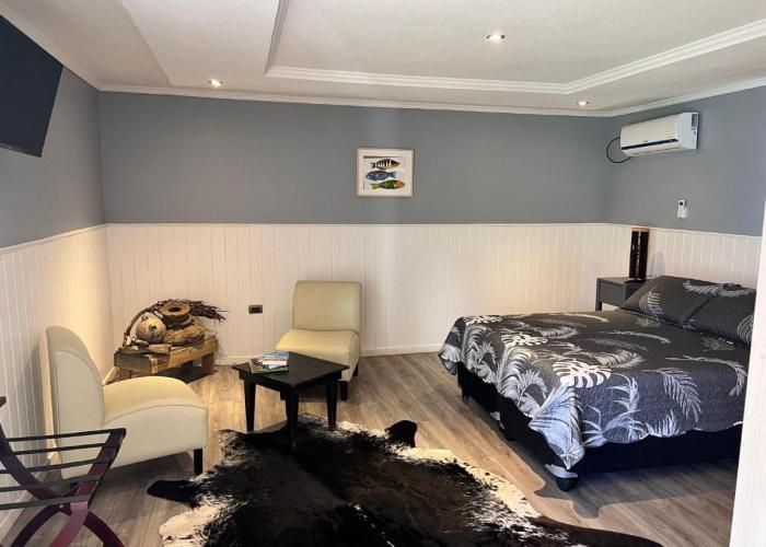 Inaki Uhi Hotel
