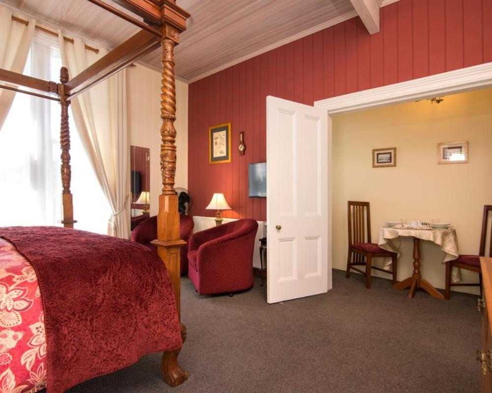 Sennen House Boutique Accommodation