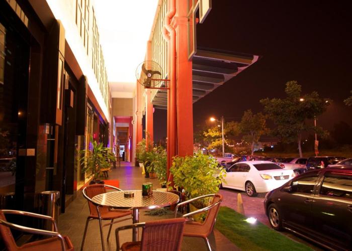 De Botani Hotel