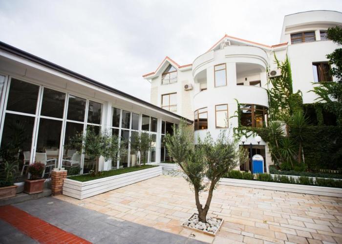 Bella Napoli Hotel