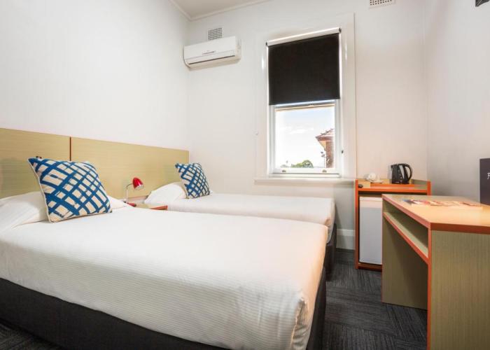 Melton Hotel Auburn