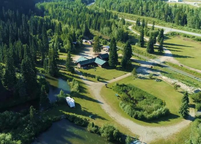Summit River Lodge & Campsites