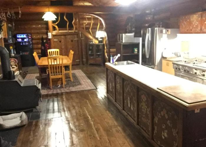 Summit River Lodge & Campsites