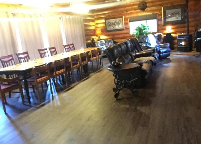 Summit River Lodge & Campsites