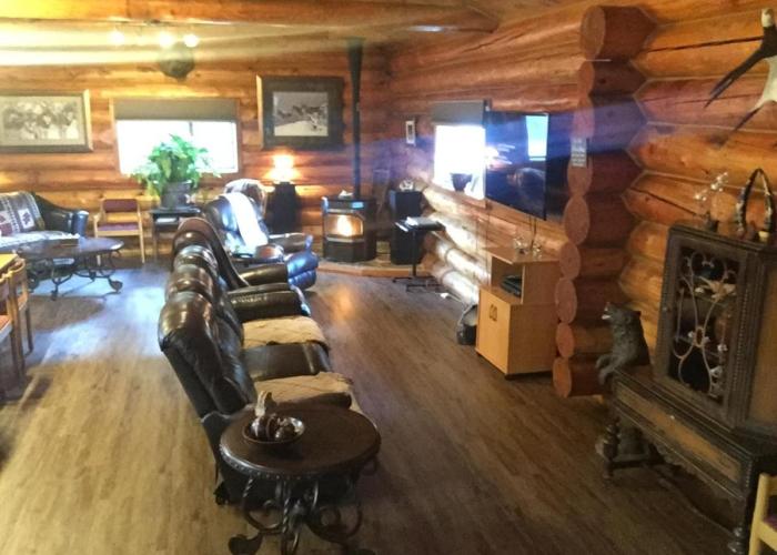 Summit River Lodge & Campsites
