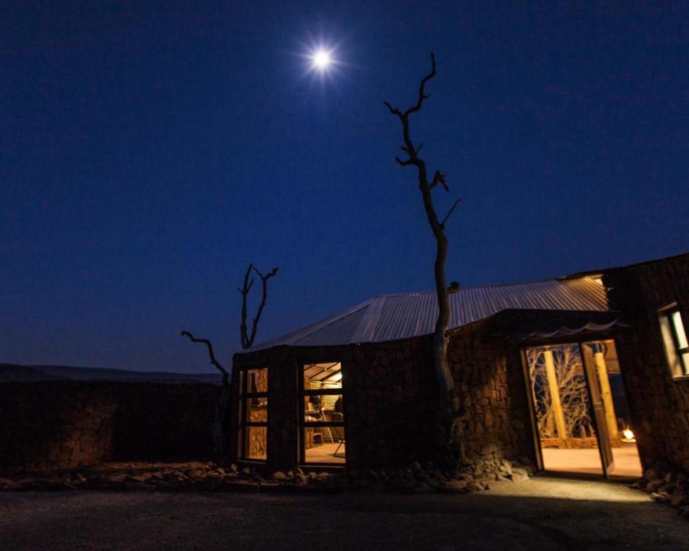 фото Etendeka Mountain Camp