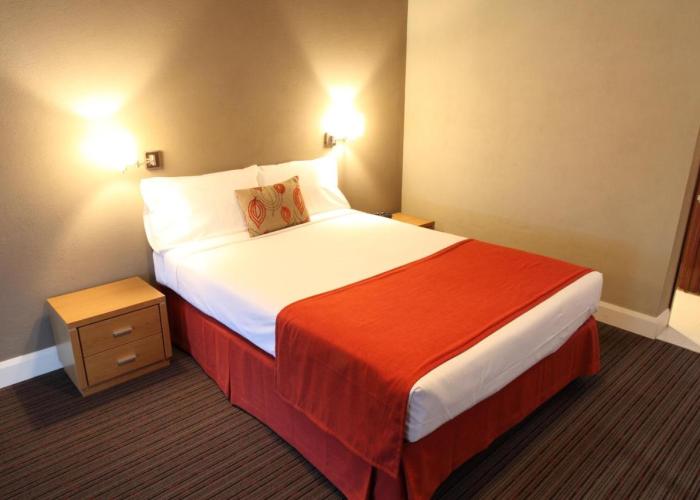 Rose & Crown Hotel