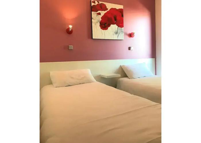 Halt Hotel