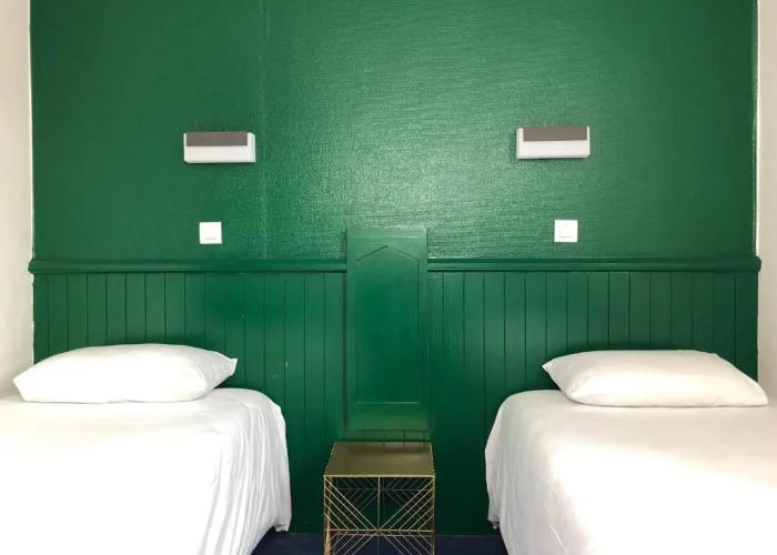 Halt Hotel