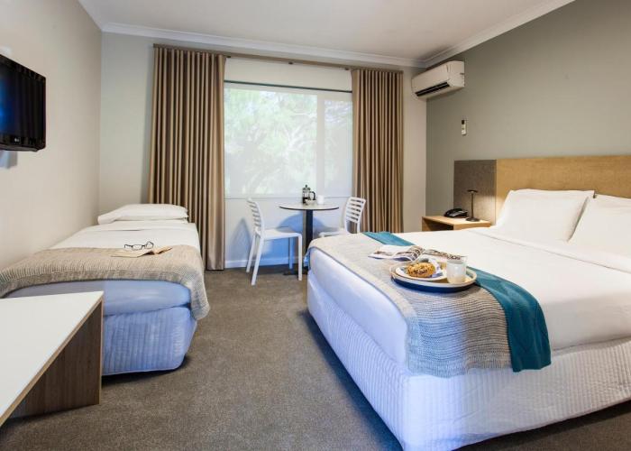Kings Park Motel