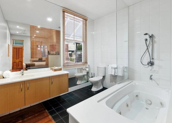 Caves House Hotel and Apartments