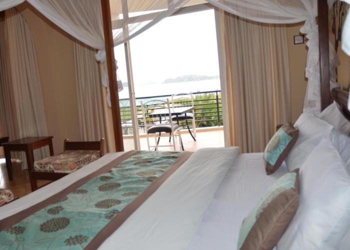 Ryan's Bay Hotel