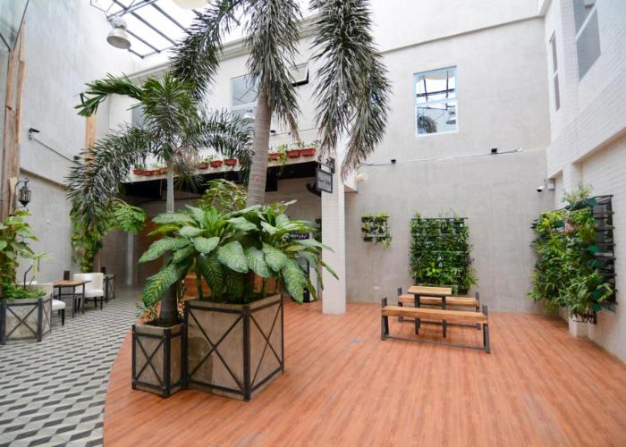 Viven Hotel