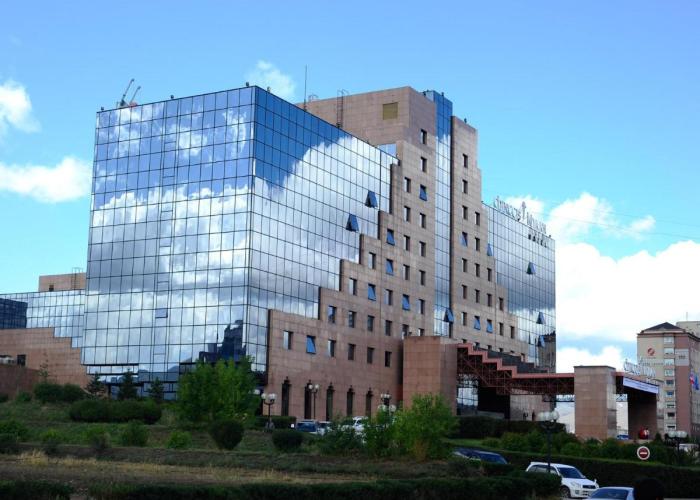 Chinggis Khaan Hotel