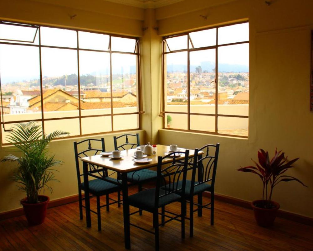 фото Check Inn Bed and Breakfast
