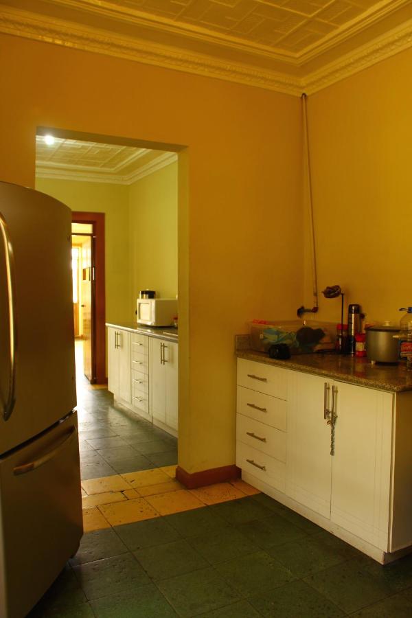 фото Check Inn Bed and Breakfast