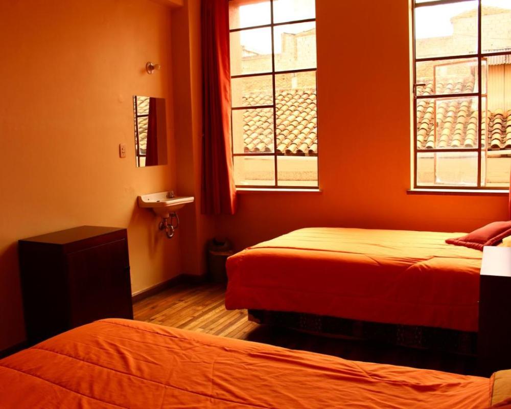 фото Check Inn Bed and Breakfast