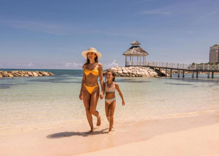 Hyatt Ziva Rose Hall - All Inclusive