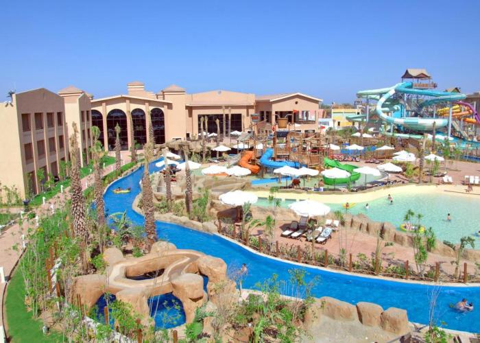 Coral Sea Aqua Club Resort