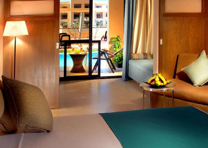 Coral Sea Aqua Club Resort