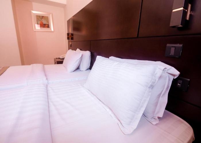 Noble House Hotel