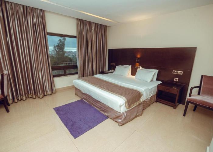Noble House Hotel