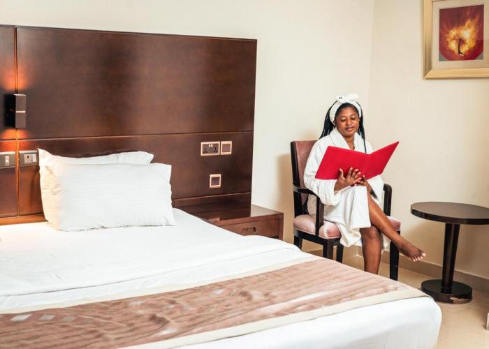 Noble House Hotel