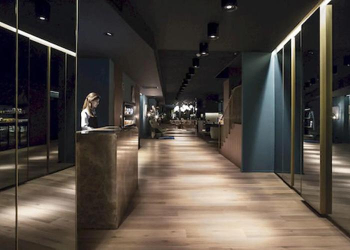 Yurbban Trafalgar Hotel