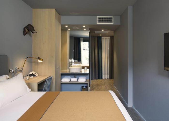 Yurbban Trafalgar Hotel