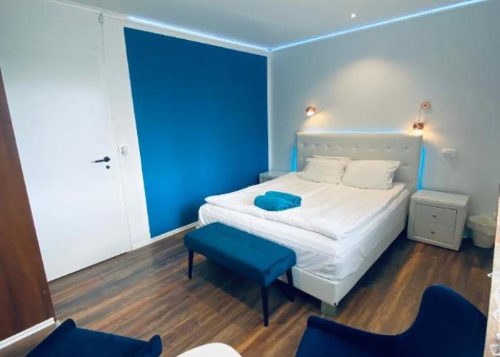 Easy Stay