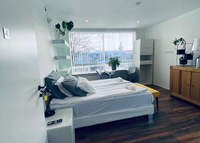 Easy Stay