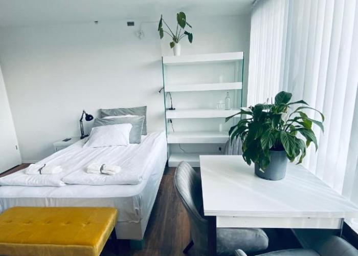 Easy Stay